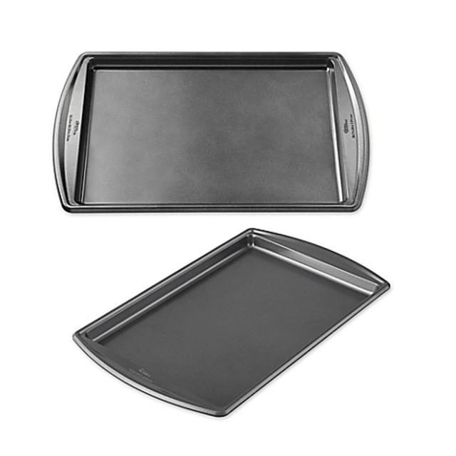 Wilton® Advance Select™ Premium 11-Inch x 17-Inch Nonstick Baking Sheet in Gunmetal