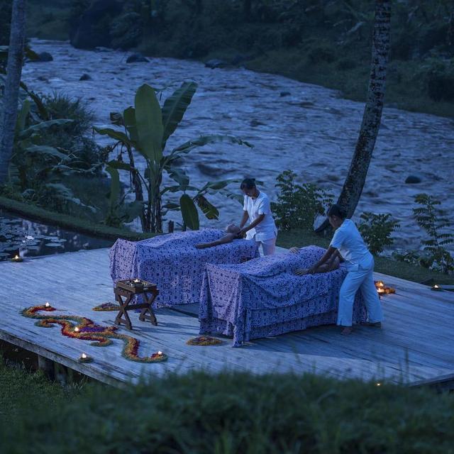 Honeymoon Couples Massage