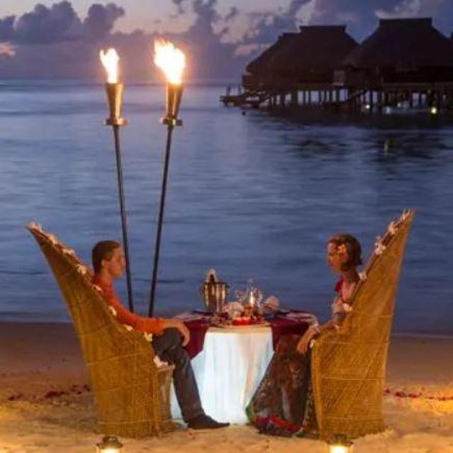 Romantic Beach Dinner on the Island of Love