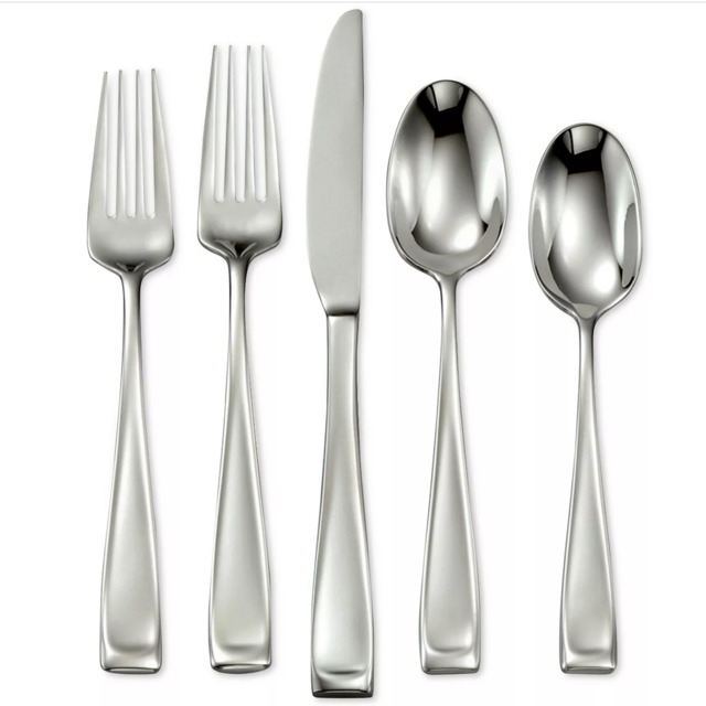 Oneida Moda 65-Pc Flatware Set