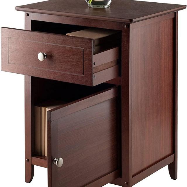 Winsome Wood Eugene Accent Table, Walnut