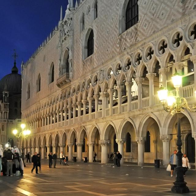 Tour of Doge's Palace - Venice