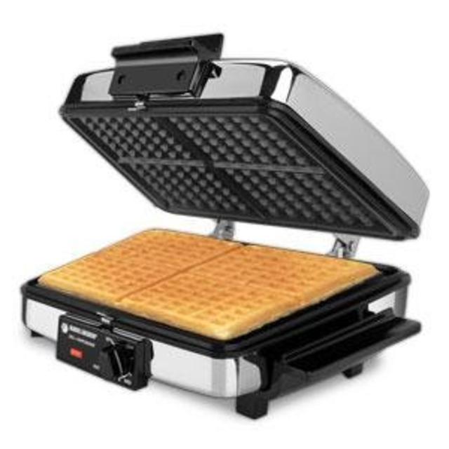BLACK+DECKER G48TD 3-in-1 Waffle Maker & Indoor Grill/Griddle, Silver