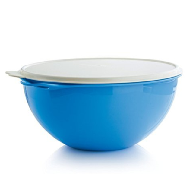 Tupperware Thatsa Bowl 32-cup in Rain Drop Blue by Tupperware