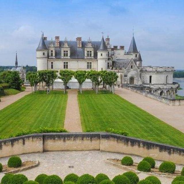 Tour of Amboise Chateaus