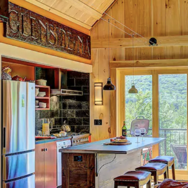 Honeymoon AirBnB in Woodstock, Vermont