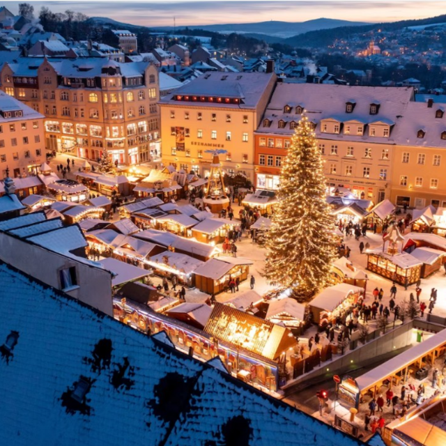 Night in the Christmas Market