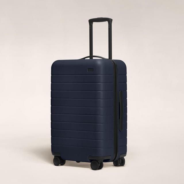 Away The Bigger Carry-On (Navy)