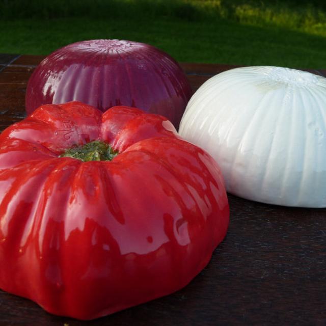 Salsa Set of 3- tomato, white onion, red onion bowls