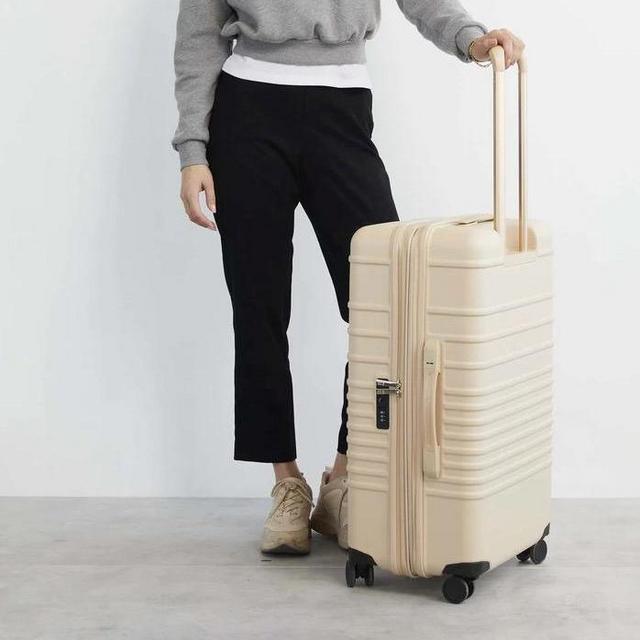 Beis 26" Check-in Roller in Beige