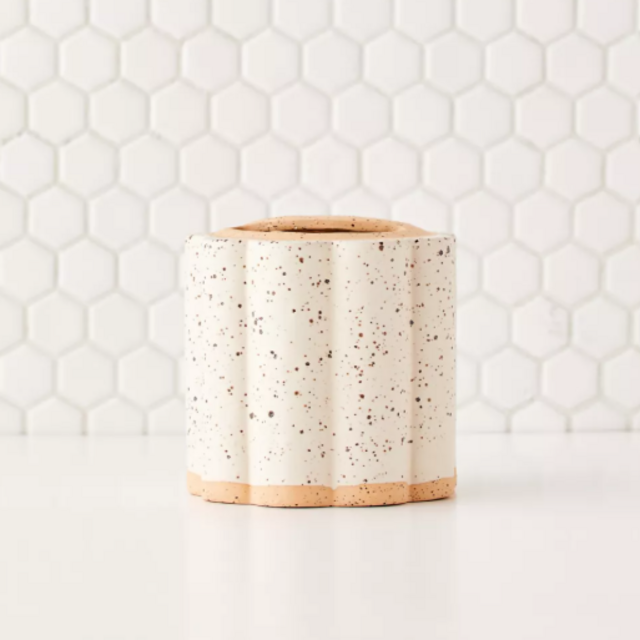 Henrietta Toothbrush Holder