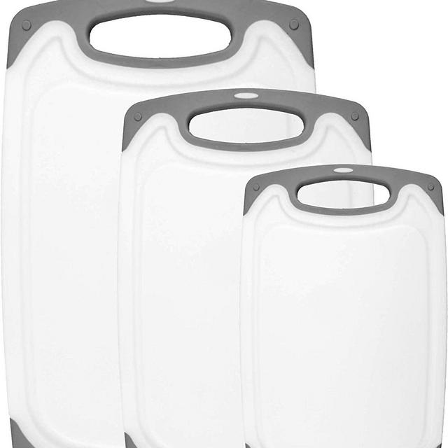 HOMWE Kitchen Cutting Board (3-Piece Set) - Juice Grooves with Easy-Grip Handles - BPA-Free, Non-Porous, Dishwasher Safe - Multiple Sizes (Gray)