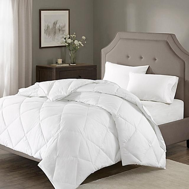 Madison Park Signature 1000-Thread-Count Down Alternative King/California King Comforter in White