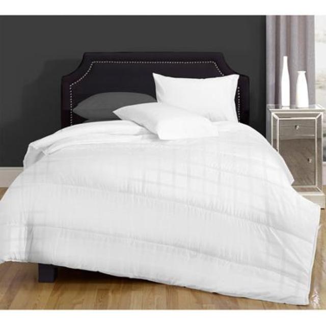 Canada's Best Heavy-Weight Down Alternative Bedding Comforter