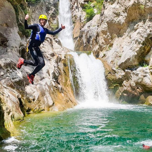 Cliff Jumping in the French Riveria