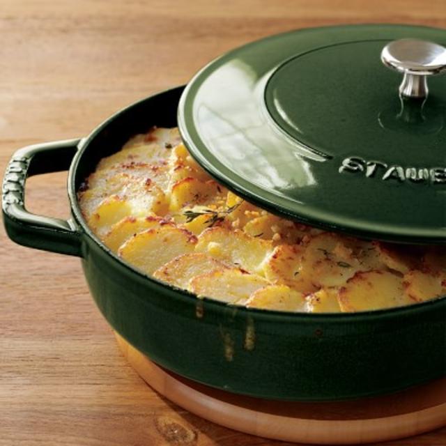 Staub Cast-Iron Braiser - Grenadine