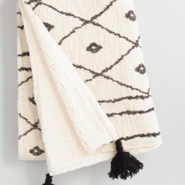 Black and Ivory Sherpa Throw Blanket