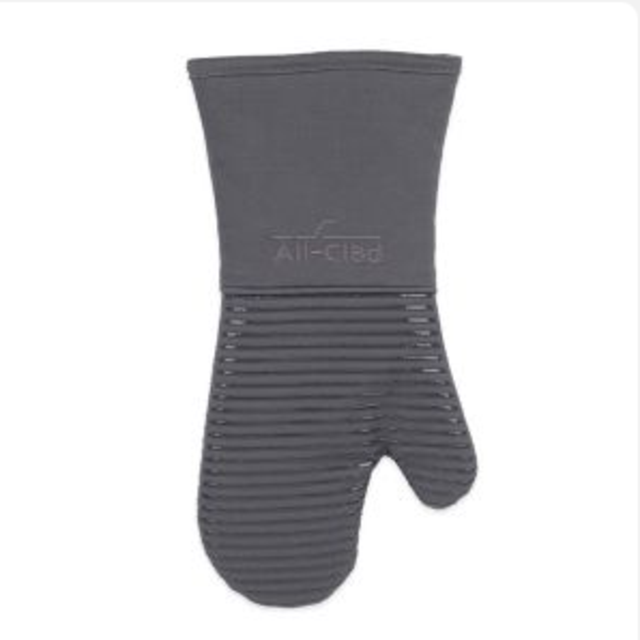 All-Clad Silicone Oven Mitt in Pewter
