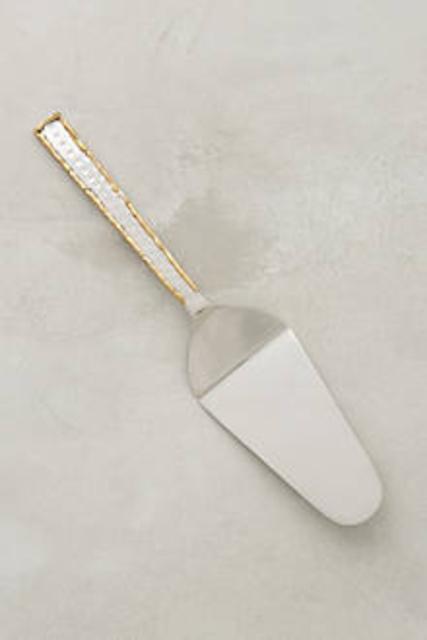 Besart Cake Server