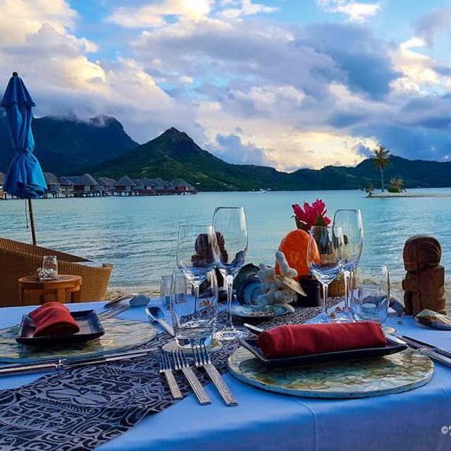 Beachside Dinner Moorea