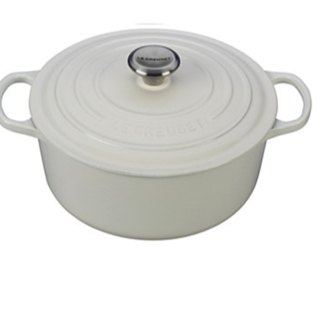 Le Creuset 5.5-Quart Signature Round Dutch Oven