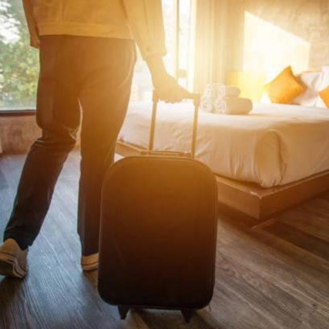 Honeymoon: hotel fare