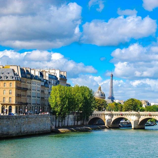 Flights: Florence to Paris