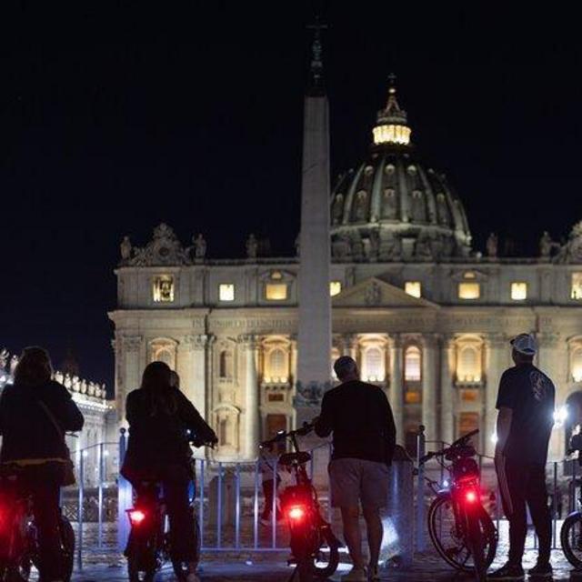 Rome by Night-Ebike tour with Food and Wine Tasting