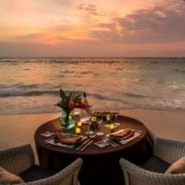 Tahiti - Private Beach Dinner