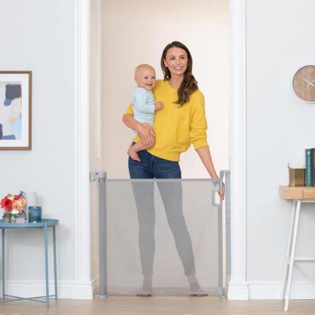 Retractable Baby Gate - 52 inches