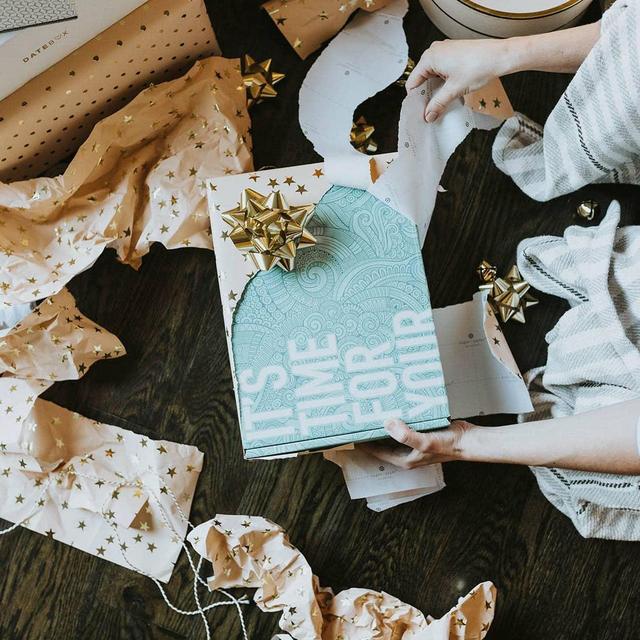 Date Night Subscription Box to Happily - One Month