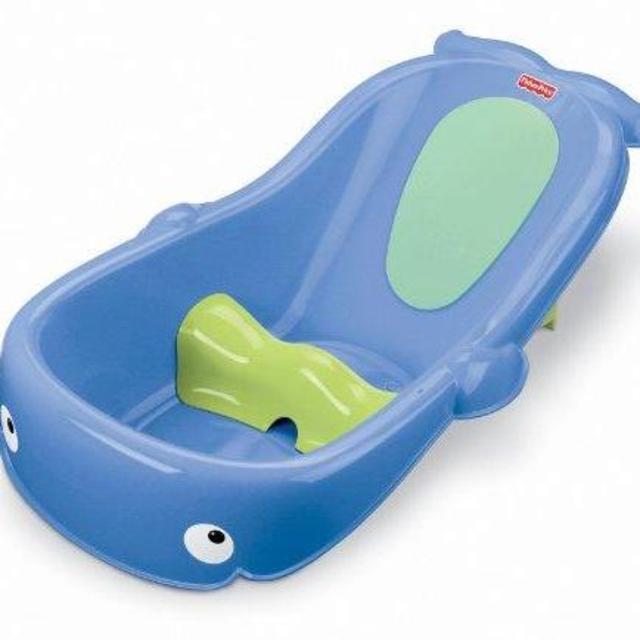 Fisher-Price Whale of a Tub