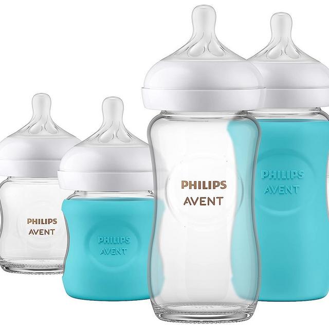 Philips AVENT Glass Natural Bottle with Natural Response Nipple, Baby Gift Set, SCD858/01