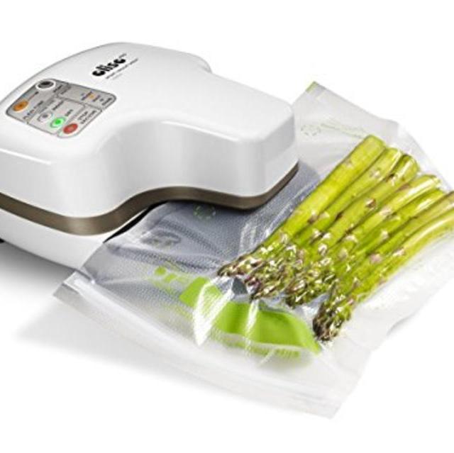Oliso PRO Smart Vacuum Sealer - Best Food Saver - Vacuum Seals Dry Foods and Liquids - Great for Food Preservation and for Use With Your Sous Vide - White