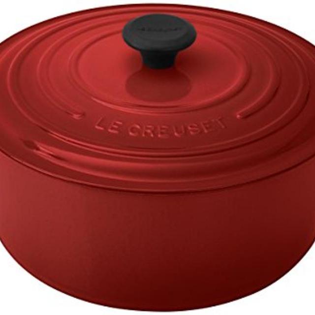 Le Creuset Signature Enameled Cast-Iron 7-1/4-Quart Round French (Dutch) Oven, Cerise (Cherry Red)