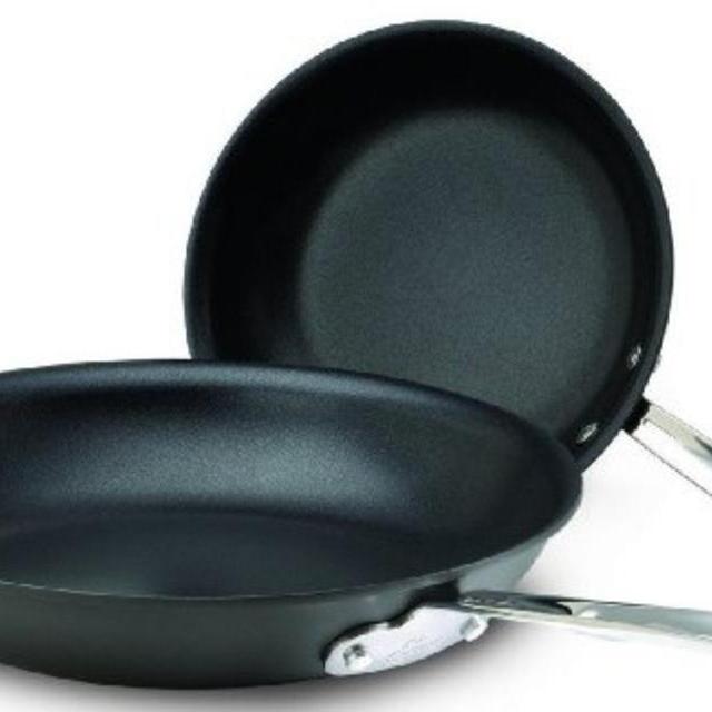 Emeril by All-Clad E919S2 Hard Anodized Nonstick 8-Inch and 10-Inch Fry Pan Cookware Set, 2-Piece, Black
