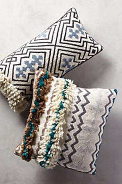 Tufted Ariany Pillow