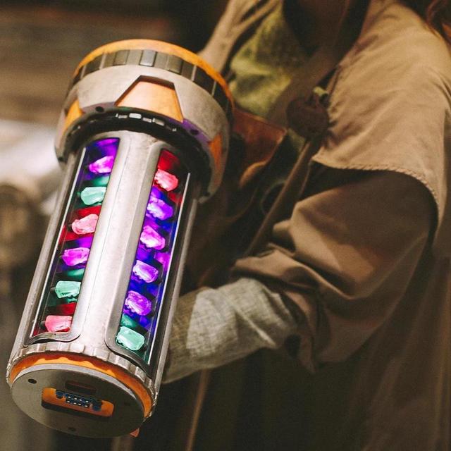 Savi's Workshop - Build a Lightsaber on our Disney World Honeymoon