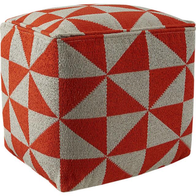 vane knitted pouf