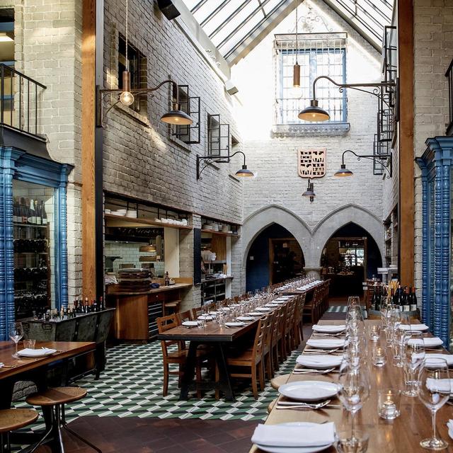 Date Night - Republique