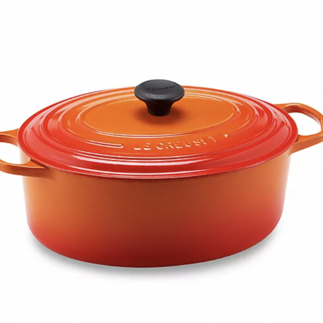 Le Creuset® Signature 6.75 qt. Cast Iron Oval Dutch Oven in Flame