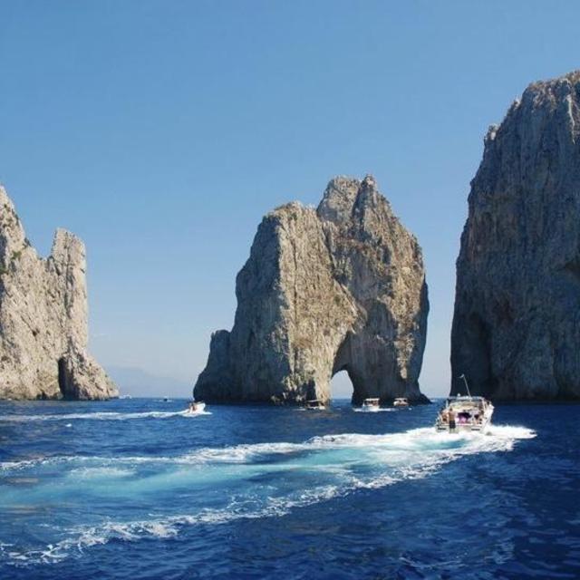 Semi-private boat tour to Capri, Italy