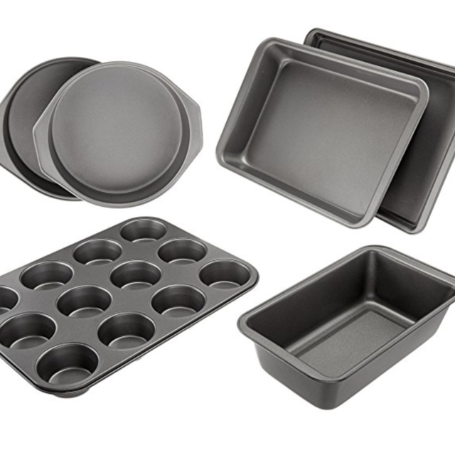 AmazonBasics 6-Piece Nonstick Bakeware Set