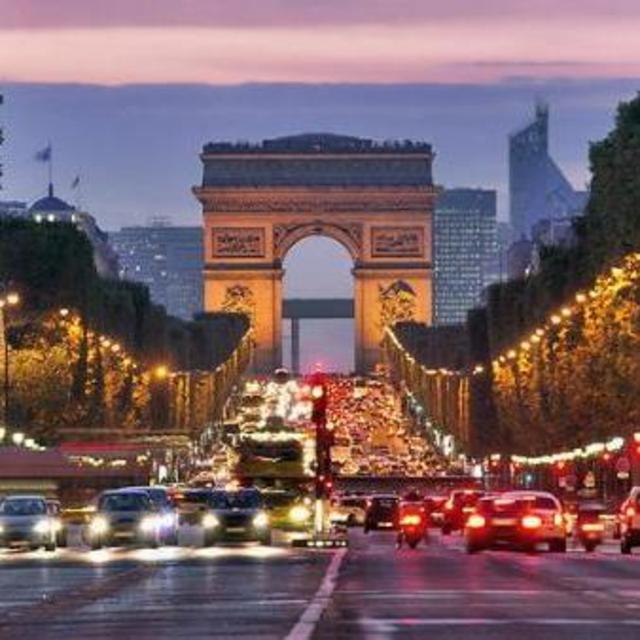 Romantic Dinner in Paris