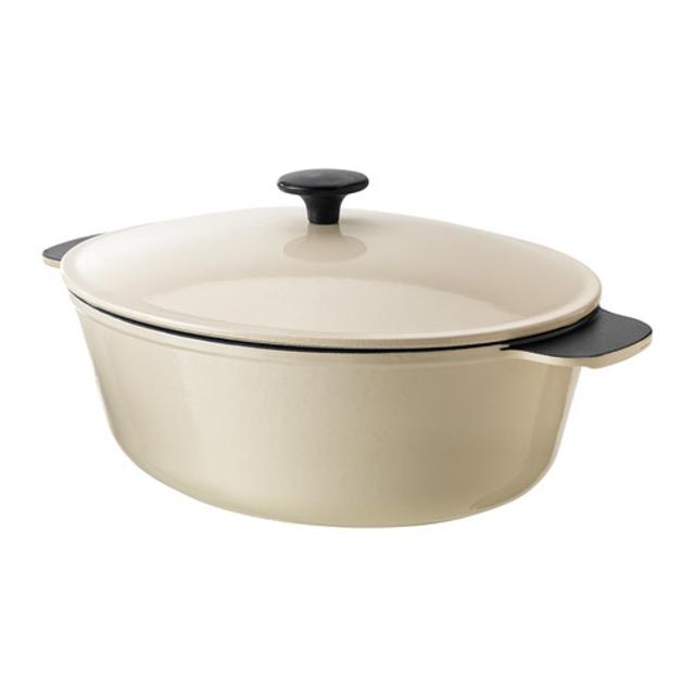 Cast Iron casserole with lid