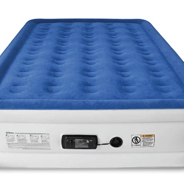 SoundAsleep Dream Series Air Mattress with ComfortCoil Technology & Internal High Capacity Pump - Queen Size