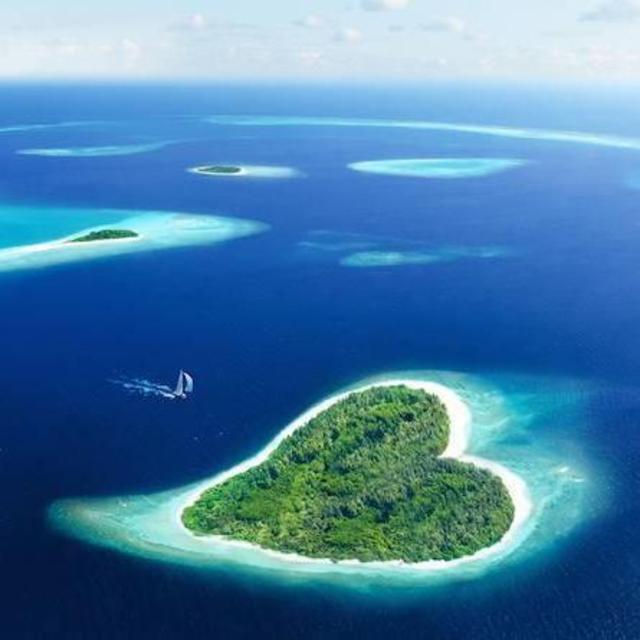 Snorkeling Around the Atoll