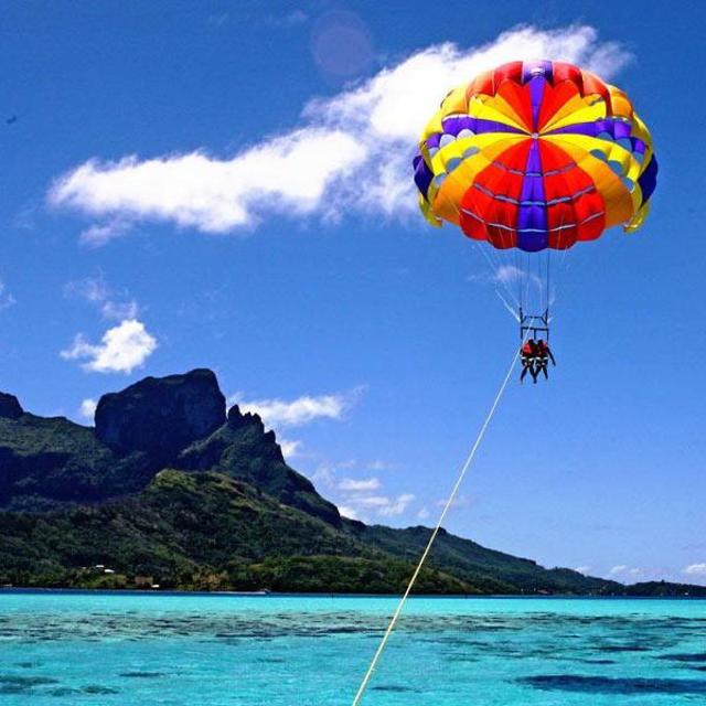 Parasail Adventure in the Bahamas