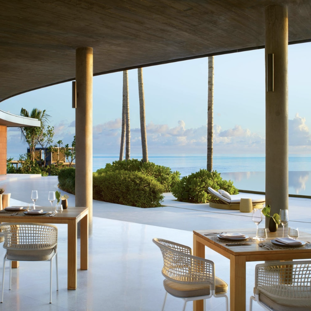 Honeymoon drinks at Eau Bar