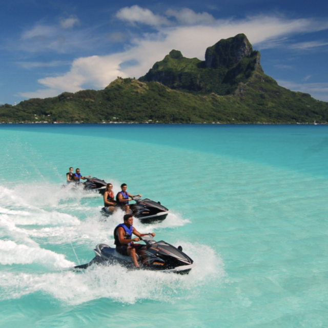 Honeymoon: Moorea Jet Ski, Snorkel & Island Tour